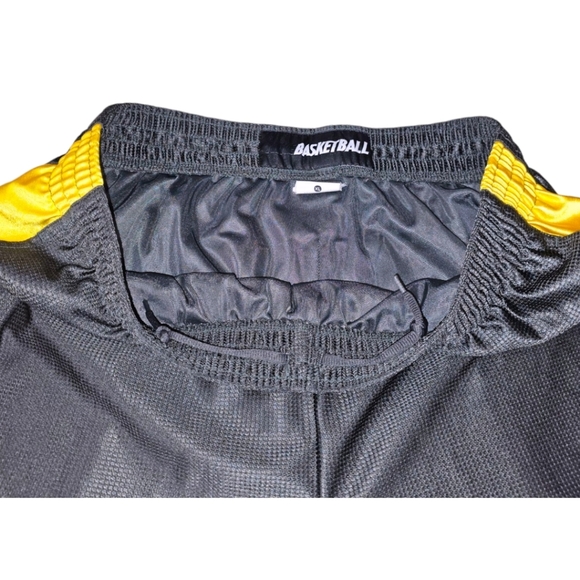 NIKE BASKETBALL SHORTS - Picture 4 of 6